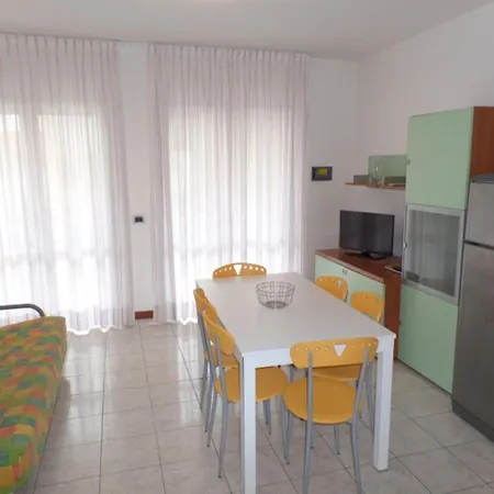 דירה Comfortable Vacation Retreat For Five Guests