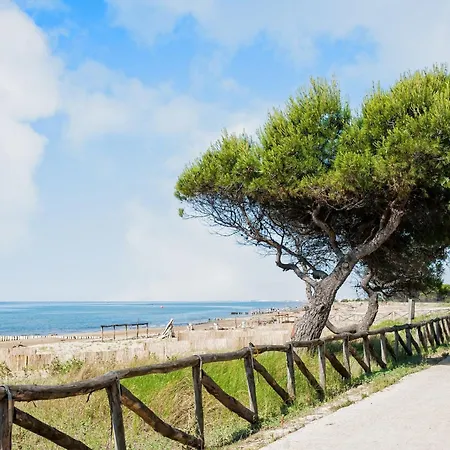 דירה Comfortable Vacation Retreat For Five Guests